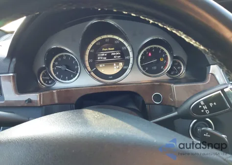 2012 Mercedes-Benz E 350 4Matic z USA, uszkodzony, nr VIN WDDHF8JB8CA577296